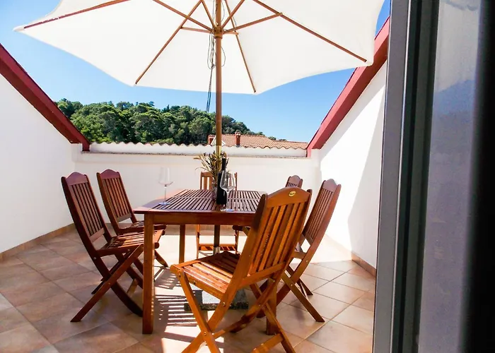 公寓 Mit Terrasse Fuer 9 Personen By Interhome *