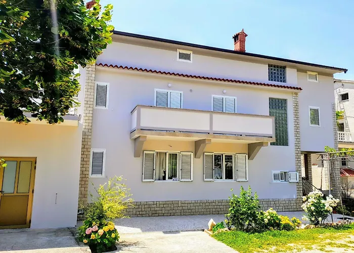 公寓 Mit Terrasse Fuer 9 Personen By Interhome