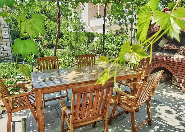 公寓 Mit Terrasse Fuer 9 Personen By Interhome