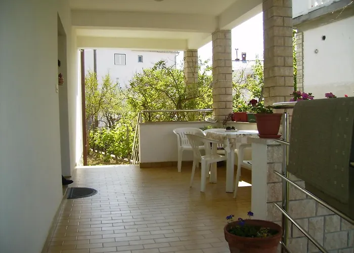 Mit Terrasse Fuer 9 Personen By Interhome *
