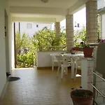 Mit Terrasse Fuer 9 Personen By Interhome *