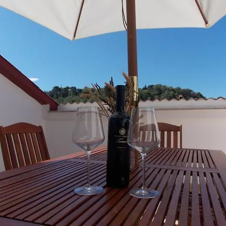 Mit Terrasse Fuer 9 Personen By Interhome