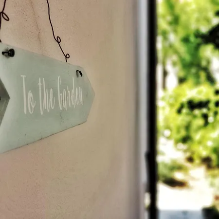Mit Terrasse Fuer 9 Personen By Interhome Apartman Palit