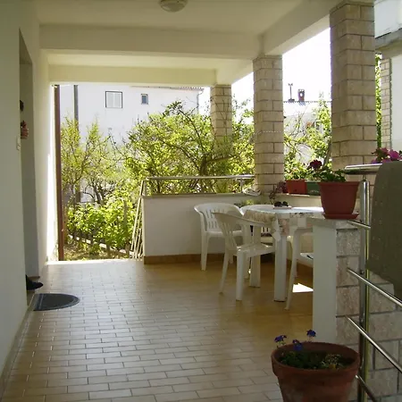 Mit Terrasse Fuer 9 Personen By Interhome *